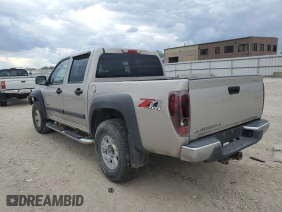 ✅ 2004 Chevrolet Colorado 1SB LS Z85 • VIN: 1GCDT136048135579 • Лот: 55729635. Опубликован ранее на Copart с пробегом 242 895 миль. Бесплатный доступ к архиву аукционных продаж из США и подробный отчёт об истории автомобиля на DreamBid. Изображение 2.