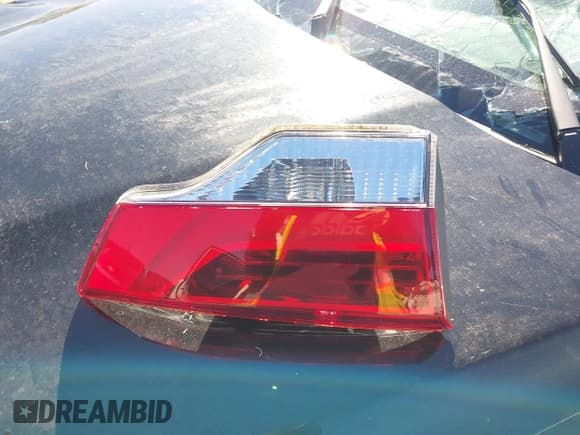 ✅ 2017 Toyota Highlander Limited Platinum • VIN: 5TDYZRFH5HS218017 • Lot: 43569903. Listed on IAAI with 221,162 mi. Free auction sales archive from the USA and detailed vehicle history report at DreamBid. Image 12.