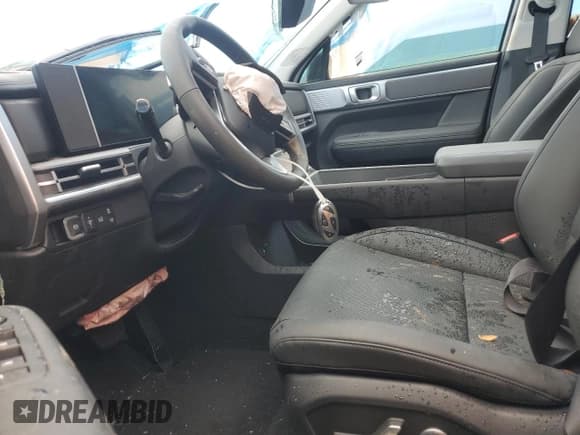 ✅ 2025 Hyundai Santa Fe XRT • VIN: 5NMP3DGL5SH131716 • Лот: 69369635. Опубликован ранее на Copart с пробегом 2 196 миль. Бесплатный доступ к архиву аукционных продаж из США и подробный отчёт об истории автомобиля на DreamBid. Изображение 7.