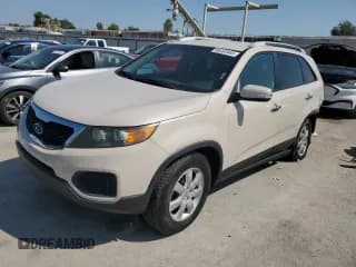 ✅ 2012 Kia Sorento LX • VIN: 5XYKT4A28CG234179 • Lot: 80203445. Wystawiony na Copart z przebiegiem 69 584 mil. Bezpłatny archiwum sprzedaży aukcyjnych z USA i szczegółowy raport historii pojazdu na DreamBid. Zdjęcie 1.
