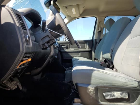 ✅ 2019 Ram 1500 Tradesman • VIN: 3C6RR6KG3KG690083 • Lot: 45797035. Listed on Copart with 150,924 mi. Free auction sales archive from the USA and detailed vehicle history report at DreamBid. Image 7.