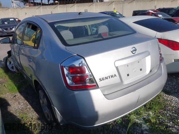✅ 2008 Nissan Sentra 2.0 • VIN: 3N1AB61E68L683576 • Lot: 43067249. Listed on IAAI with 86,529 mi. Free auction sales archive from the USA and detailed vehicle history report at DreamBid. Image 3.