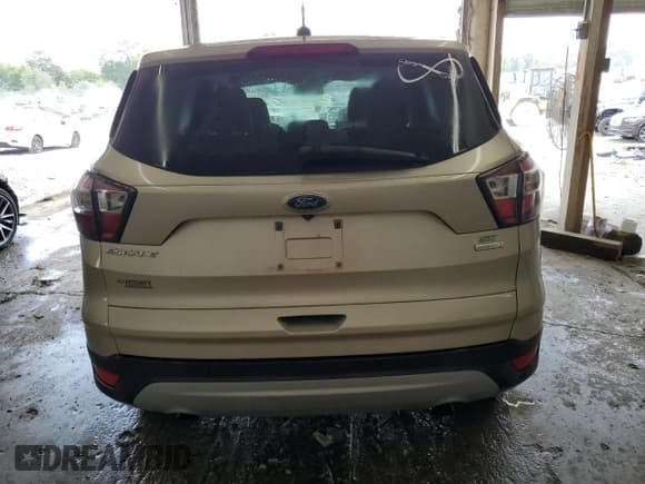 ✅ 2017 Ford Escape SE • VIN: 1FMCU0GD5HUB48736 • Лот: 69421895. Опубликован ранее на Copart с пробегом 148 670 миль. Бесплатный доступ к архиву аукционных продаж из США и подробный отчёт об истории автомобиля на DreamBid. Изображение 6.