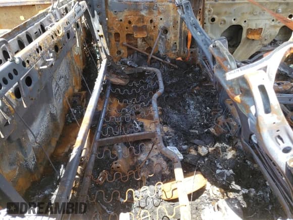 ✅ 2018 Chevrolet Silverado 1500 Work Truck • VIN: 1GCRCNECXJZ135093 • Лот: 63622154. Опубликован ранее на Copart с пробегом Не указан. Бесплатный доступ к архиву аукционных продаж из США и подробный отчёт об истории автомобиля на DreamBid. Изображение 10.