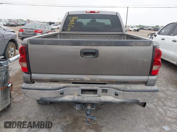 ✅ 2007 Chevrolet Silverado 2500HD LT1 • VIN: 1GCHK23D77F130386 • Lot: 42109924. Wystawiony na IAAI z przebiegiem 137 741 mil. Bezpłatny archiwum sprzedaży aukcyjnych z USA i szczegółowy raport historii pojazdu na DreamBid. Zdjęcie 16.