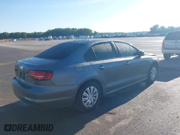 ✅ 2016 Volkswagen Jetta S • VIN: 3VW167AJ4GM287415 • Лот: 42315541. Опубликован ранее на IAAI с пробегом 115 381 миль. Бесплатный доступ к архиву аукционных продаж из США и подробный отчёт об истории автомобиля на DreamBid. Изображение 4.