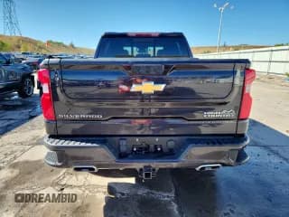 ✅ 2022 Chevrolet Silverado 1500 High Country • VIN: 2GCUDJED6N1502692 • Lot: 82080795. Wystawiony na Copart z przebiegiem 14 472 mil. Bezpłatny archiwum sprzedaży aukcyjnych z USA i szczegółowy raport historii pojazdu na DreamBid. Zdjęcie 6.
