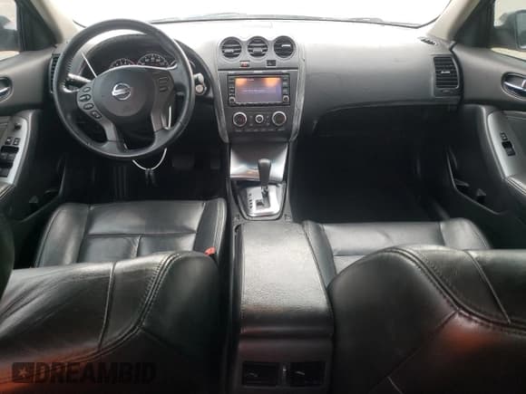 ✅ 2011 Nissan Altima SR • VIN: 1N4BL2AP0BN463484 • Лот: 82269645. Опубликован ранее на Copart с пробегом 134 158 миль. Бесплатный доступ к архиву аукционных продаж из США и подробный отчёт об истории автомобиля на DreamBid. Изображение 8.