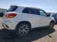 2019 Mitsubishi Outlander ES z VIN JA4AR3AU3KU026126, wystawiony jako Copart lot #69208035 z przebiegiem 103 638 mil mil oraz Szkoda całkowita • Salvage title. Historia ofert i sprzedaży dostępna na DreamBid. Obrazek 3.