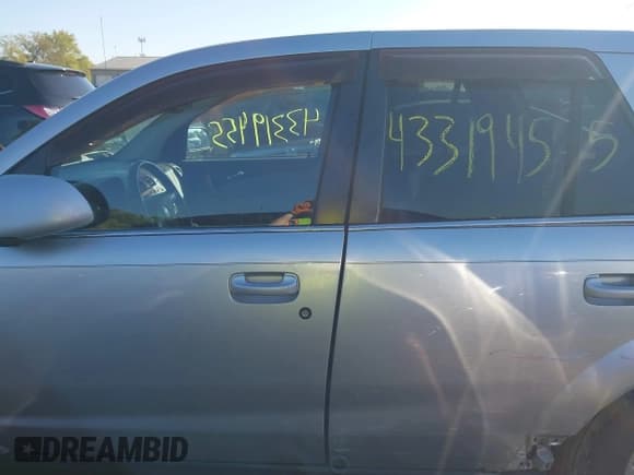 ✅ 2006 Saturn VUE • VIN: 5GZCZ53456S881661 • Lot: 43319455. Listed on IAAI with 159,246 mi. Free auction sales archive from the USA and detailed vehicle history report at DreamBid. Image 14.