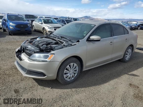 ✅ 2013 Volkswagen Jetta SE • VIN: 3VWDX7AJ2DM254273 • Lot: 49762265. Wystawiony na Copart z przebiegiem 135 012 mil. Bezpłatny archiwum sprzedaży aukcyjnych z USA i szczegółowy raport historii pojazdu na DreamBid. Zdjęcie 1.