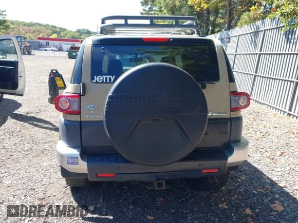 ✅ 2014 Toyota FJ Cruiser • VIN: JTEBU4BF0EK191139 • Lot: 43331850. Wystawiony na IAAI z przebiegiem 165 939 mil. Bezpłatny archiwum sprzedaży aukcyjnych z USA i szczegółowy raport historii pojazdu na DreamBid. Zdjęcie 16.