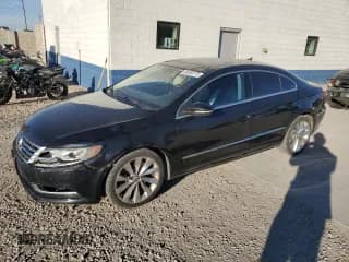 ✅ 2013 Volkswagen CC Executive • VIN: WVWGU7ANXDE527817 • Лот: 85360175. Опубликован ранее на Copart с пробегом 179 122 миль. Бесплатный доступ к архиву аукционных продаж из США и подробный отчёт об истории автомобиля на DreamBid. Изображение 1.