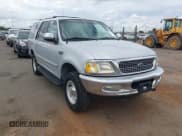 ✅ 1998 Ford Expedition XLT • VIN: 1FMPU18LXWLB92425 • Lot: 43325275. Wystawiony na IAAI z przebiegiem 180 023 mil. Bezpłatny archiwum sprzedaży aukcyjnych z USA i szczegółowy raport historii pojazdu na DreamBid. Zdjęcie 1.