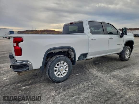 ✅ 2023 Chevrolet Silverado 2500HD LT • VIN: 2GC1YNEY5P1720370 • Лот: 94972765. Опубликован ранее на Copart с пробегом 47 447 миль. Бесплатный доступ к архиву аукционных продаж из США и подробный отчёт об истории автомобиля на DreamBid. Изображение 3.