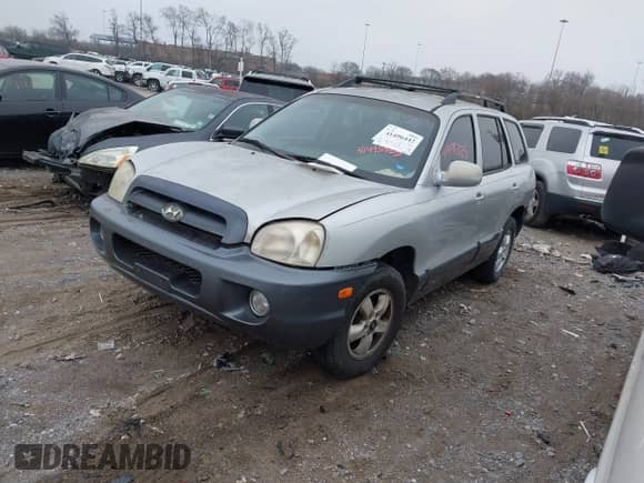 2005 Hyundai Santa Fe GLS с VIN KM8SC13D05U955011, выставлен на аукционе IAAI как лот 41496442 с пробегом Не указан миль и . История ставок и продаж доступна на DreamBid. Изображение 2.