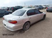 ✅ 2004 Chevrolet Malibu Classic • VIN: 1G1ND52F34M559994 • Лот: 43732690. Опубликован ранее на IAAI с пробегом 253 404 миль. Бесплатный доступ к архиву аукционных продаж из США и подробный отчёт об истории автомобиля на DreamBid. Изображение 4.