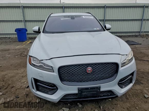 ✅ 2017 Jaguar F-Pace 35t R-Sport • VIN: SADCL2BV1HA495652 • Lot: 95435015. Wystawiony na Copart z przebiegiem 144 884 mil. Bezpłatny archiwum sprzedaży aukcyjnych z USA i szczegółowy raport historii pojazdu na DreamBid. Zdjęcie 5.