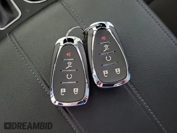 ✅ 2022 Chevrolet Traverse LT Cloth • VIN: 1GNEVGKW8NJ151257 • Lot: 42741157. Wystawiony na IAAI z przebiegiem 109 413 mil. Bezpłatny archiwum sprzedaży aukcyjnych z USA i szczegółowy raport historii pojazdu na DreamBid. Zdjęcie 1.