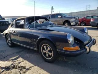 ✅ 1972 Porsche 911 • VIN: 9112100323 • Лот: 81934654. Опубликован ранее на Copart с пробегом Не указан. Бесплатный доступ к архиву аукционных продаж из США и подробный отчёт об истории автомобиля на DreamBid. Изображение 4.