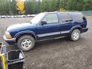 ✅ 2000 Chevrolet Blazer LT • VIN: 1GNDT13W7Y2201027 • Lot: 91950295. Wystawiony na Copart z przebiegiem 147 038 mil. Bezpłatny archiwum sprzedaży aukcyjnych z USA i szczegółowy raport historii pojazdu na DreamBid. Zdjęcie 1.