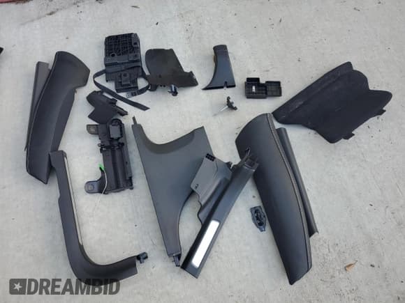 ✅ 2019 Volvo V90 R-Design • VIN: YV1102GM4K1091676 • Лот: 81310285. Опубликован ранее на Copart с пробегом 55 942 миль. Бесплатный доступ к архиву аукционных продаж из США и подробный отчёт об истории автомобиля на DreamBid. Изображение 12.