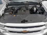 ✅ 2018 Chevrolet Silverado 1500 Custom • VIN: 1GCVKPEH9JZ116141 • Lot: 80160025. Wystawiony na Copart z przebiegiem 89 224 mil. Bezpłatny archiwum sprzedaży aukcyjnych z USA i szczegółowy raport historii pojazdu na DreamBid. Zdjęcie 11.