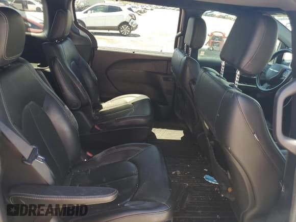 ✅ 2020 Chrysler Pacifica Hybrid Touring L • VIN: 2C4RC1L73LR270556 • Lot: 66037415. Listed on Copart with 58,142 mi. Free auction sales archive from the USA and detailed vehicle history report at DreamBid. Image 10.