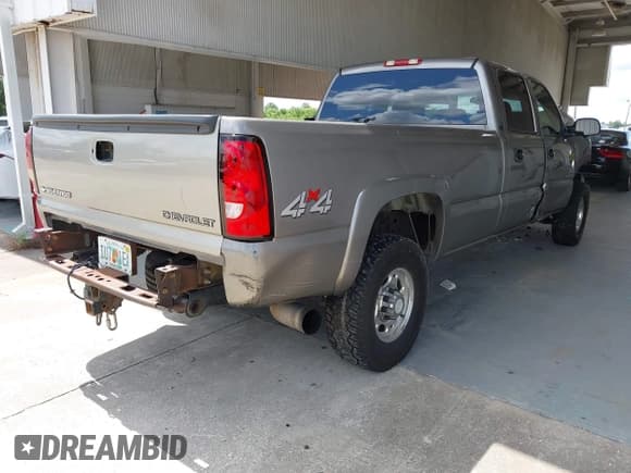 ✅ 2006 Chevrolet Silverado 2500HD LT3 • VIN: 1GCHK23D16F237450 • Лот: 42576469. Опубликован ранее на IAAI с пробегом 170 829 миль. Бесплатный доступ к архиву аукционных продаж из США и подробный отчёт об истории автомобиля на DreamBid. Изображение 4.