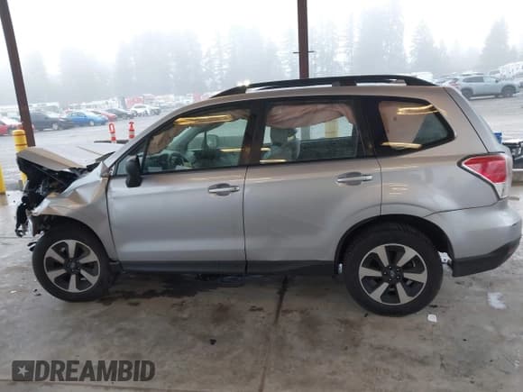 ✅ 2017 Subaru Forester • VIN: JF2SJABC9HH583332 • Lot: 43826959. Wystawiony na IAAI z przebiegiem 150 188 mil. Bezpłatny archiwum sprzedaży aukcyjnych z USA i szczegółowy raport historii pojazdu na DreamBid. Zdjęcie 15.