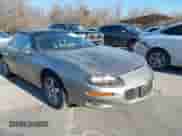 2000 Chevrolet Camaro z VIN 2G1FP22K4Y2167092, wystawiony jako IAAI lot #41383708 z przebiegiem 179 157 mil mil oraz . Historia ofert i sprzedaży dostępna na DreamBid. Obrazek 1.
