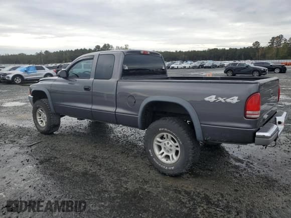 ✅ 2004 Dodge Dakota SLT • VIN: 1D7HG42N24S718101 • Lot: 79378334. Wystawiony na Copart z przebiegiem 165 859 mil. Bezpłatny archiwum sprzedaży aukcyjnych z USA i szczegółowy raport historii pojazdu na DreamBid. Zdjęcie 2.