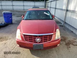 ✅ 2011 Cadillac DTS Premium Collection • VIN: 1G6KH5E6XBU104182 • Lot: 84391665. Wystawiony na Copart z przebiegiem 196 202 mil. Bezpłatny archiwum sprzedaży aukcyjnych z USA i szczegółowy raport historii pojazdu na DreamBid. Zdjęcie 5.