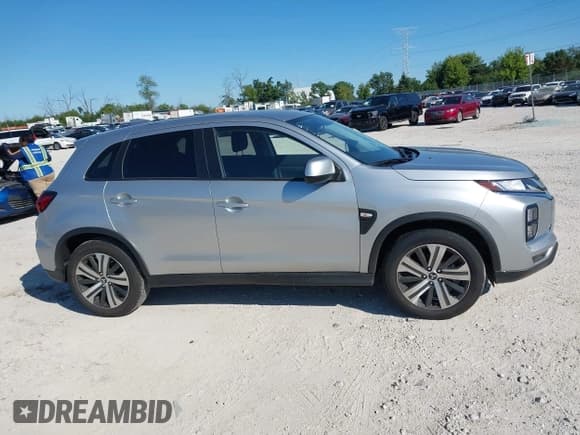 ✅ 2024 Mitsubishi Outlander S • VIN: JA4ARUAU1RU024245 • Lot: 43052033. Wystawiony na IAAI z przebiegiem 2 161 mil. Bezpłatny archiwum sprzedaży aukcyjnych z USA i szczegółowy raport historii pojazdu na DreamBid. Zdjęcie 13.