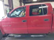 ✅ 2000 Dodge Dakota Sport • VIN: 1B7GG2AN5YS793828 • Lot: 41955863. Wystawiony na IAAI z przebiegiem 267 861 mil. Bezpłatny archiwum sprzedaży aukcyjnych z USA i szczegółowy raport historii pojazdu na DreamBid. Zdjęcie 14.