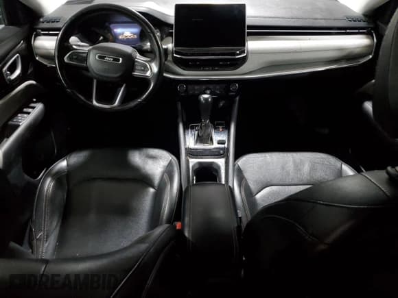 ✅ 2022 Jeep Compass Limited • VIN: 3C4NJDCB7NT231298 • Lot: 91704525. Wystawiony na Copart z przebiegiem 45 912 mil. Bezpłatny archiwum sprzedaży aukcyjnych z USA i szczegółowy raport historii pojazdu na DreamBid. Zdjęcie 8.