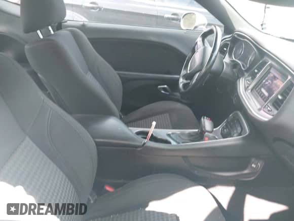 2019 Dodge Challenger SXT с VIN 2C3CDZAG6KH674030, выставлен на аукционе IAAI как лот 43312911 с пробегом 105 000 миль миль и . История ставок и продаж доступна на DreamBid. Изображение 5.