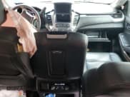 ✅ 2017 Chevrolet Suburban LT • VIN: 1GNSKHKC5HR360856 • Lot: 63503435. Wystawiony na Copart z przebiegiem 114 162 mil. Bezpłatny archiwum sprzedaży aukcyjnych z USA i szczegółowy raport historii pojazdu na DreamBid. Zdjęcie 8.