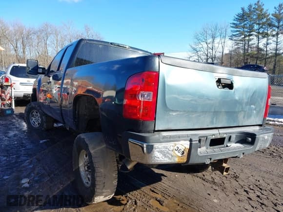 ✅ 2009 Chevrolet Silverado 2500HD LT • VIN: 1GCHK59K29E161027 • Lot: 41596177. Listed on IAAI with 199,538 mi. Free auction sales archive from the USA and detailed vehicle history report at DreamBid. Image 3.