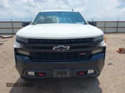 ✅ 2019 Chevrolet Silverado 1500 LT Trail Boss • VIN: 3GCPYFED3KG123716 • Lot: 42710140. Wystawiony na IAAI z przebiegiem 118 170 mil. Bezpłatny archiwum sprzedaży aukcyjnych z USA i szczegółowy raport historii pojazdu na DreamBid. Zdjęcie 12.