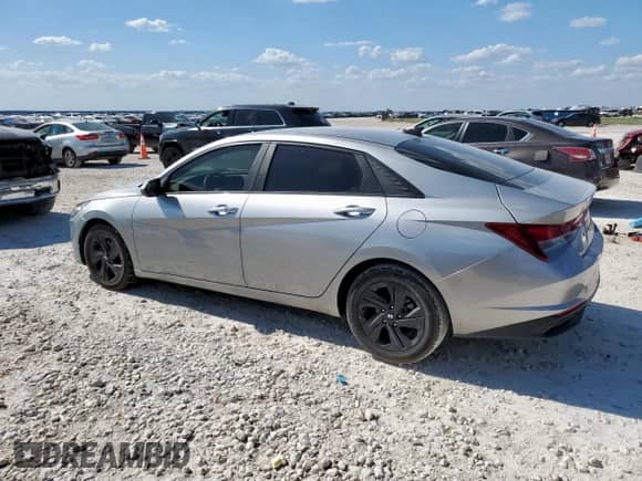 2021 Hyundai Elantra SEL с VIN 5NPLM4AG1MH022649, выставлен на аукционе Copart как лот 70818205 с пробегом 114 116 миль миль и Чистый • Clean title. История ставок и продаж доступна на DreamBid. Изображение 2.