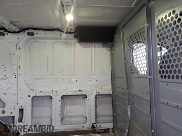 ✅ 2017 Ford Transit • VIN: 1FTYE1YM3HKA15433 • Lot: 80640624. Listed on Copart with 191,235 mi. Free auction sales archive from the USA and detailed vehicle history report at DreamBid. Image 11.