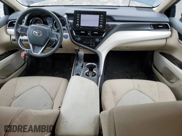 2021 Toyota Camry Hybrid LE with VIN 4T1C31AK7MU030004, listed as a Copart auction lot 84240135 with 39,023 mi miles and Salvage title. Bid and sale history available at DreamBid. Image 8.