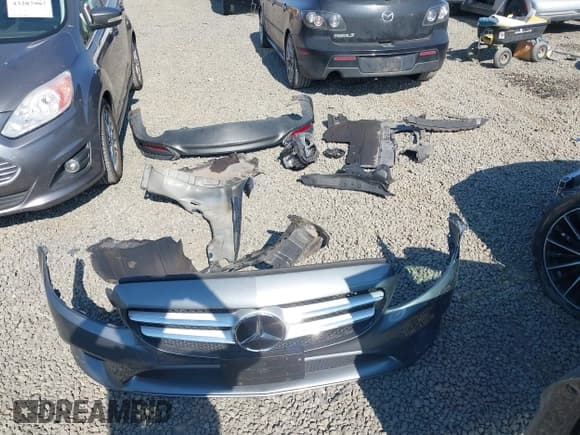 ✅ 2020 Mercedes-Benz C 300 • VIN: WDDWF8DB1LR525710 • Lot: 43273502. Listed on IAAI with 40,167 mi. Free auction sales archive from the USA and detailed vehicle history report at DreamBid. Image 12.