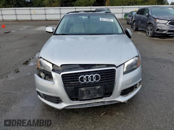 ✅ 2013 Audi A3 Premium Plus • VIN: WAUMFAFMXDA008569 • Lot: 85713335. Wystawiony na Copart z przebiegiem 52 678 mil. Bezpłatny archiwum sprzedaży aukcyjnych z USA i szczegółowy raport historii pojazdu na DreamBid. Zdjęcie 5.
