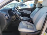 ✅ 2022 Hyundai Kona Limited • VIN: KM8K5CA36NU874756 • Лот: 40770784. Опубликован ранее на Copart с пробегом 24 452 миль. Бесплатный доступ к архиву аукционных продаж из США и подробный отчёт об истории автомобиля на DreamBid. Изображение 7.