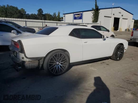 2014 Dodge Challenger SXT with VIN 2C3CDYAG4EH244947, listed as a Copart auction lot 91203745 with 195,607 mi miles and Salvage title. Bid and sale history available at DreamBid. Image 3.