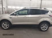 ✅ 2017 Ford Escape SE • VIN: 1FMCU9GD9HUC55311 • Lot: 43468403. Listed on IAAI with 117,889 mi. Free auction sales archive from the USA and detailed vehicle history report at DreamBid. Image 15.