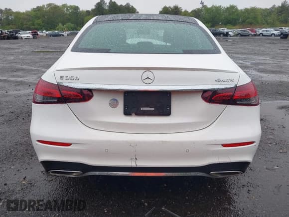 ✅ 2023 Mercedes-Benz E 350 • VIN: W1KZF8EB3PB099299 • Lot: 42202634. Listed on IAAI with 24,157 mi. Free auction sales archive from the USA and detailed vehicle history report at DreamBid. Image 16.