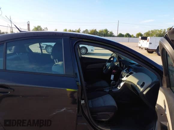 2014 Chevrolet Cruze LS with VIN 1G1PA5SH3E7487276, listed as a IAAI auction lot 43405712 with 188,002 mi miles and . Bid and sale history available at DreamBid. Image 5.